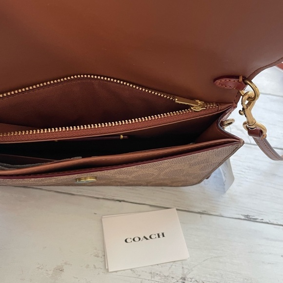 COACH
Signature Coated Canvas Hayden Crossbody with Removable Strap purse bag - Picture 17 of 17